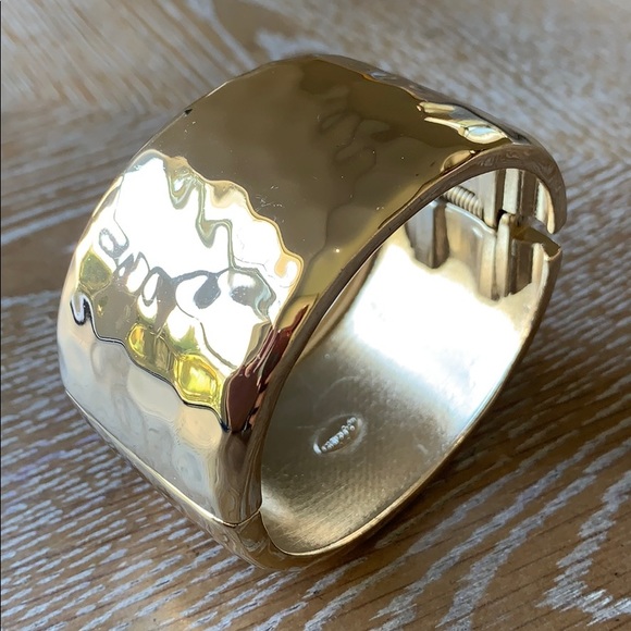Chico's Jewelry - CHICO’S Darla Gold Colored Cuff Bracelet O/S